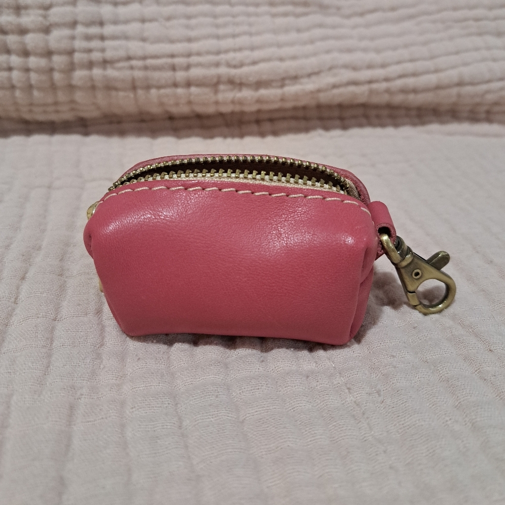 Portland Leather Dopp Keychain In Tulip